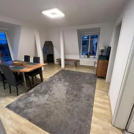 Apartment Dg In Der Naehe Vom Schloss